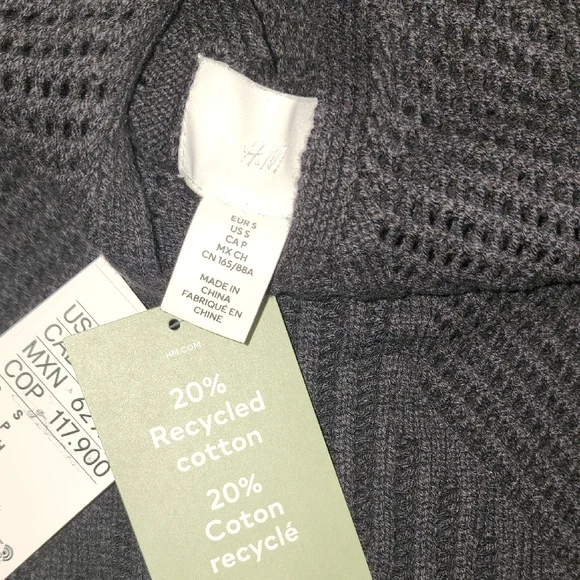 Elegant Black Knit Dress - Picture 7 of 8